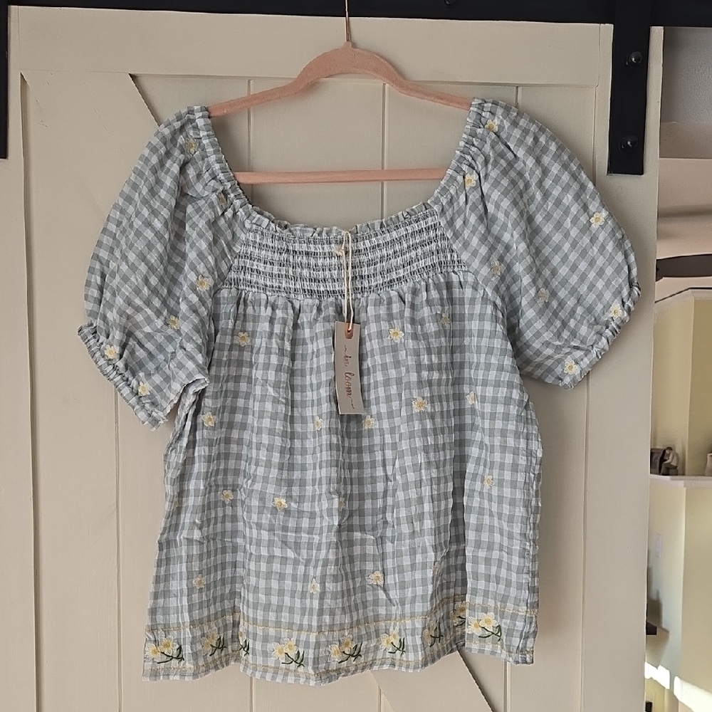 Gingham Smocked Puff-Sleeve Blouse in Light Green with Yellow Floral Embroidery